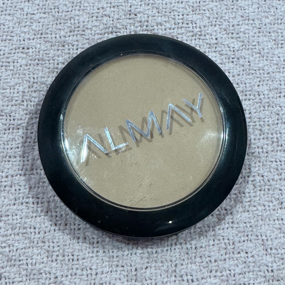 Almay Setting Powder with Black Lid